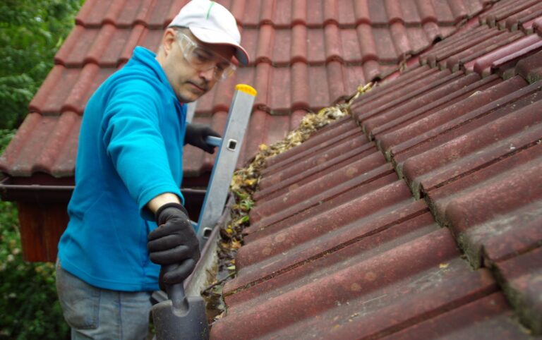 Efficient Gutter Cleaning in Randfontein