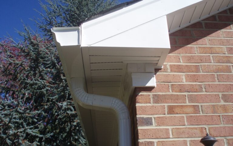 Average Seamless Gutter Price Per Foot for Your Home