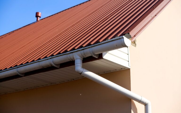 Seamless Gutters and Downpipes – Benefits, Costs & Installation